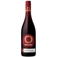 Dunkle Kirschen und Brombeeren prägen die Aromatik dieses Spätburgunders aus Bickensohl