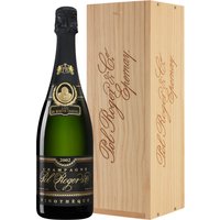 Die Prestige-Cuvée des Hauses Pol Roger ist seinem wohl berühmtesten Bewunderer gewidmet: Sir Winston Churchill. Komplex und kraftvoll vereint sie Pinot Noir und Chardonnay in einem finessenreichen Brut von großer Tiefe. Hefeanklänge sowie Aromen von reifen Zitrusfrüchten und Mandeln prägen das Bouquet. Ein großer Champagner für bedeutende Anlässe stilvoll präsentiert in edler Geschenkverpackung.