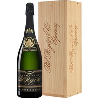 Die Prestige-Cuvée des Hauses Pol Roger ist seinem wohl berühmtesten Bewunderer gewidmet: Sir Winston Churchill. Komplex und kraftvoll vereint sie Pinot Noir und Chardonnay in einem finessenreichen Brut von großer Tiefe. Hefeanklänge sowie Aromen von reifen Zitrusfrüchten und Mandeln prägen das Bouquet. Ein großer Champagner für bedeutende Anlässe stilvoll präsentiert in edler Geschenkverpackung.