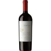 Cousiño-Macul Lota 2019 ist ein Rotwein-Blend aus Cabernet Sauvignon und Merlot aus dem Valle del Maipo