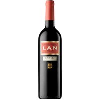 Der LAN Crianza Rioja 2021 präsentiert sich in granatroter Farbe mit violetten Reflexen. Sein Bouquet vereint lebhafte Kirscharomen