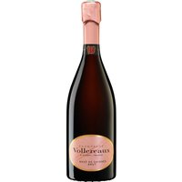 Intensiv duftende Himbeeraromen und zarte Vanillenoten prägen das aus Pinot Noir gefertigte Bouquet dieses Rosé-Champagners. Die feine Perlage trägt zu einer anhaltenden Frische bei