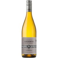 Ein feines Farbspiel in hellem Gold zeichnet diesen Chardonnay aus Mendoza aus. Frische Aromen von Zitrone und Pfirsich verbinden sich mit reifen tropischen Früchten