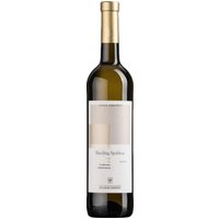 Das Aroma reifer Pfirsiche und saftiger Aprikosen entfaltet sich dezent und verspricht einen charaktervollen Genuss. Die Freyburger Schlifter Riesling Spätlese 2022 präsentiert sich trocken und ausgewogen